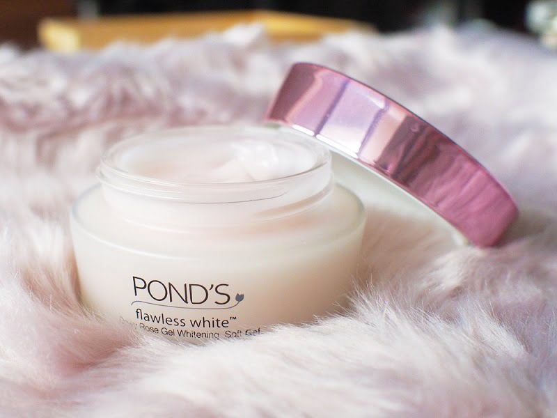 Pond’s Flawless White Dewy Rose Gel