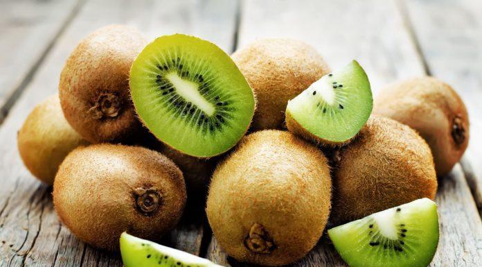 ăn kiwi tốt cho người táo bón